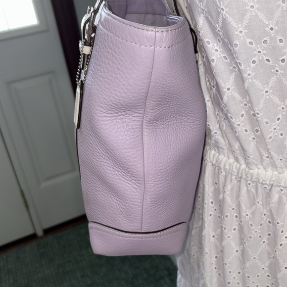 Coach Hampton tote bag F10692 shoulder bag pebbled leather Violet/white VEUC - Picture 6 of 16